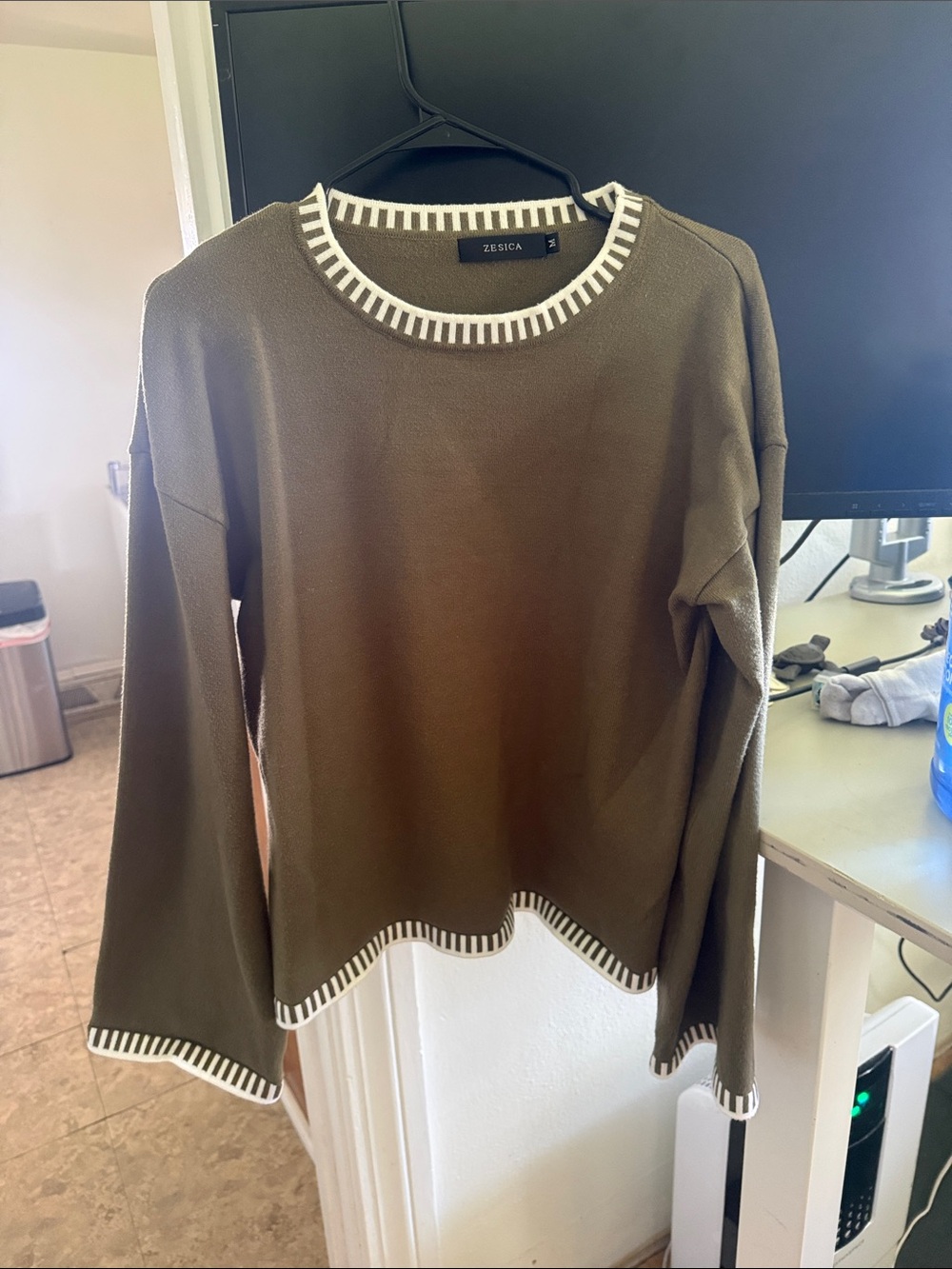 Zesica Olive Crewneck Sweater with White Contrast Trim